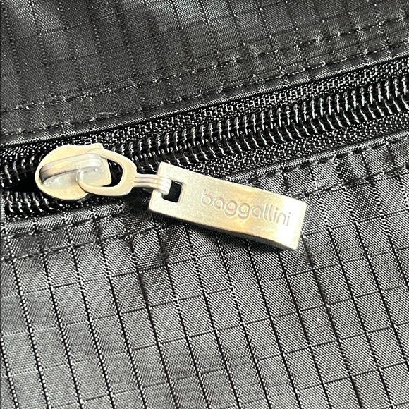 NWT BAGGALLINI “complete cosmetic” case - Picture 11 of 13